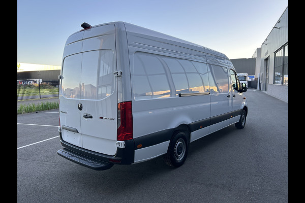 Mercedes-Benz Sprinter 317 CDI L3 H2 Pro LED / MBUX / Navigatie / Camera / Parkeersensoren / Cruise control / Airco / 270 Graden achterdeuren