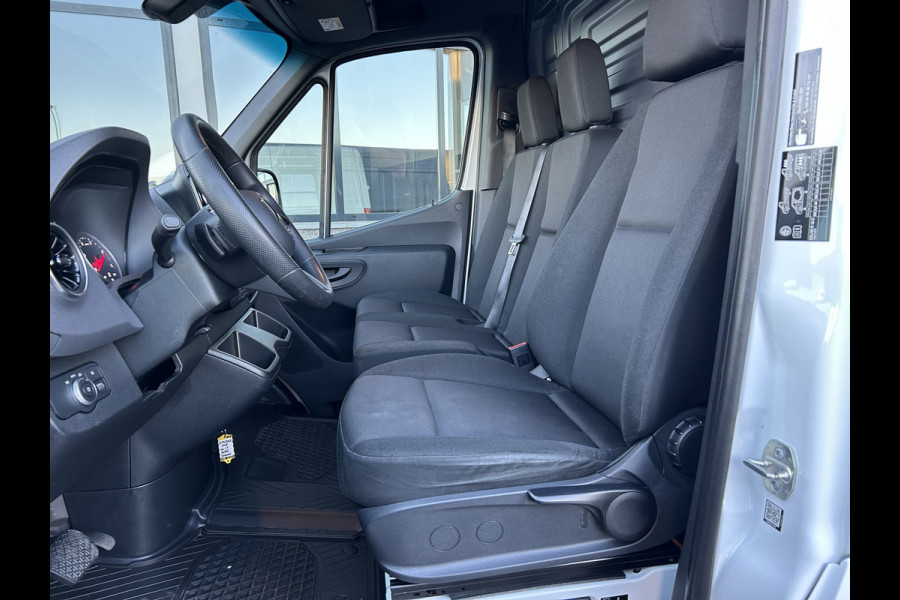 Mercedes-Benz Sprinter 317 CDI L3 H2 Pro LED / MBUX / Navigatie / Camera / Parkeersensoren / Cruise control / Airco / 270 Graden achterdeuren