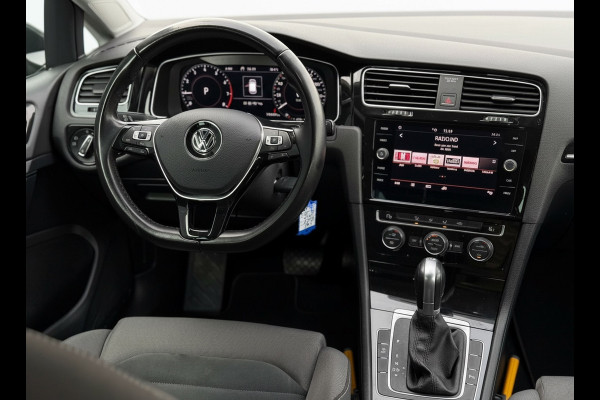 Volkswagen Golf 7.5 1.5 TSI AUTOMAAT Highline, digitaal cockpit, groot navigatie, vele opties, NL auto met nap