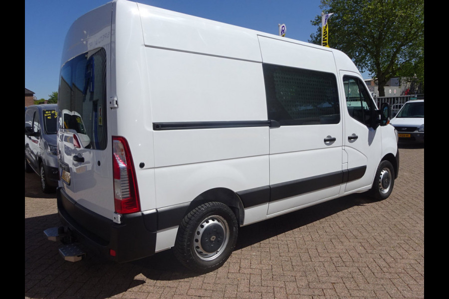 Renault Master T35 2.3 dCi 135 PK L2H2 GROOT NAVI AIRCO TREKHAAK ZEER MOOI