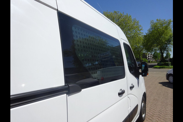 Renault Master T35 2.3 dCi 135 PK L2H2 GROOT NAVI AIRCO TREKHAAK ZEER MOOI