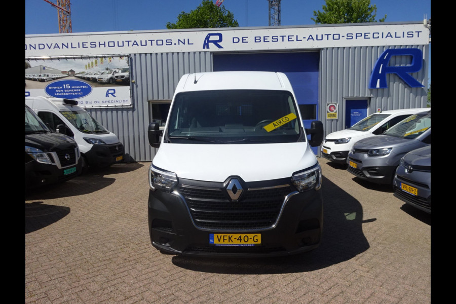 Renault Master T35 2.3 dCi 135 PK L2H2 GROOT NAVI AIRCO TREKHAAK ZEER MOOI