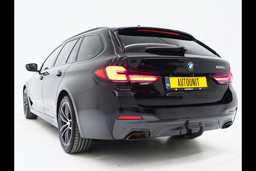 BMW 5 Serie Touring 530e M Sport Shadow Line | Panoramadak | Trekhaak | Keyless | Sportstuur | Sfeerlicht | Camera | LED | Carplay