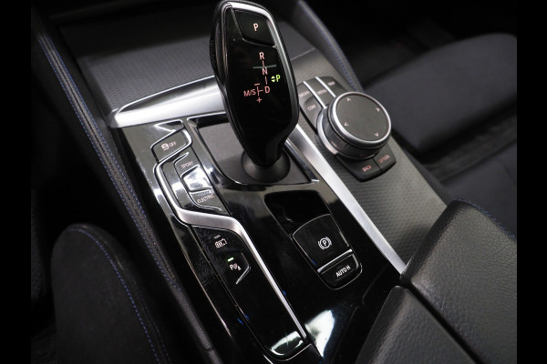 BMW 5 Serie Touring 530e M Sport Shadow Line | Panoramadak | Trekhaak | Keyless | Sportstuur | Sfeerlicht | Camera | LED | Carplay