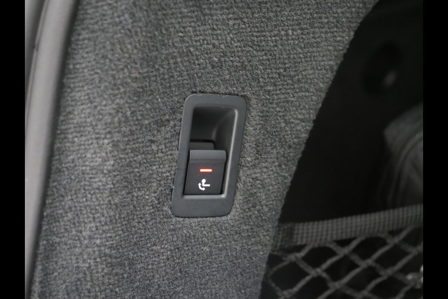 Audi A6 Avant 50 TFSI e quattro | Trekhaak | Adaptive Cruise | Camera | Stoelverwarming | DAB | Virtual | Carplay