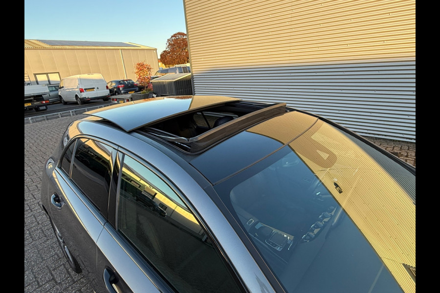 Mercedes-Benz A-Klasse 200 / AMG / PANO / Xenon LED / Sfeer verlicht. / Burmester Sound / Inruil Mog.