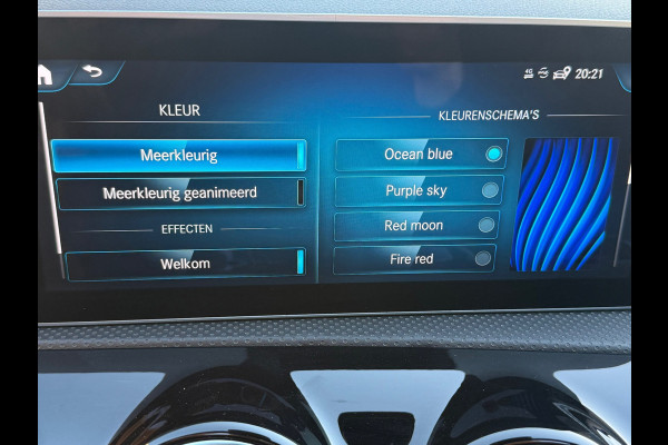 Mercedes-Benz A-Klasse 200 / AMG / PANO / Xenon LED / Sfeer verlicht. / Burmester Sound / Inruil Mog.