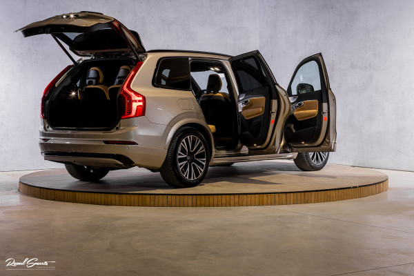 Volvo XC90 2.0 T8 Recharge AWD Ultimate Dark long Range Luchtvering | Bowers&Wilkins | Zwenkbare trekhaak | Panorama dak | Stoelverkoeling + massage |