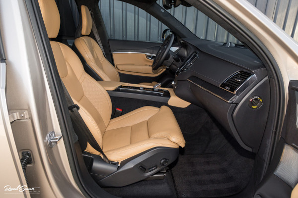 Volvo XC90 2.0 T8 Recharge AWD Ultimate Dark long Range Luchtvering | Bowers&Wilkins | Zwenkbare trekhaak | Panorama dak | Stoelverkoeling + massage |