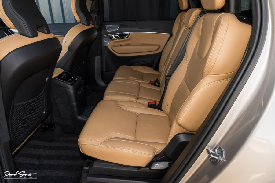 Volvo XC90 2.0 T8 Recharge AWD Ultimate Dark long Range Luchtvering | Bowers&Wilkins | Zwenkbare trekhaak | Panorama dak | Stoelverkoeling + massage |