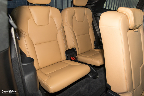 Volvo XC90 2.0 T8 Recharge AWD Ultimate Dark long Range Luchtvering | Bowers&Wilkins | Zwenkbare trekhaak | Panorama dak | Stoelverkoeling + massage |