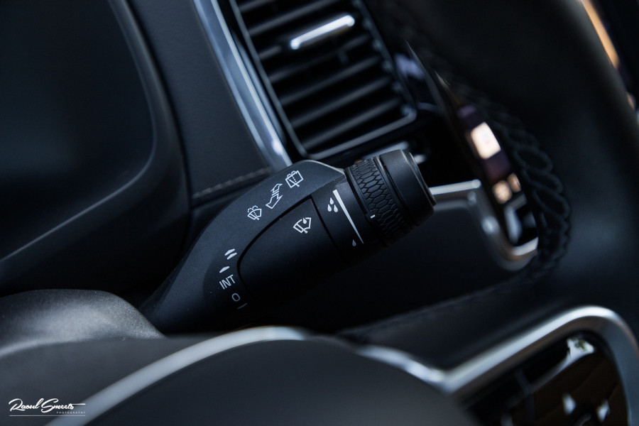 Volvo XC90 2.0 T8 Recharge AWD Ultimate Dark long Range Luchtvering | Bowers&Wilkins | Zwenkbare trekhaak | Panorama dak | Stoelverkoeling + massage |
