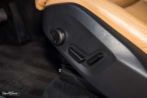 Volvo XC90 2.0 T8 Recharge AWD Ultimate Dark long Range Luchtvering | Bowers&Wilkins | Zwenkbare trekhaak | Panorama dak | Stoelverkoeling + massage |