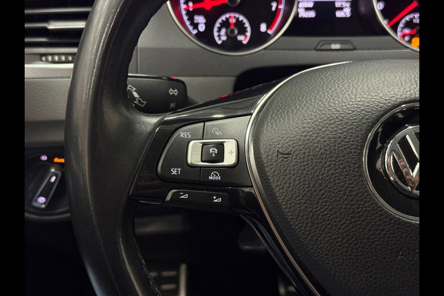Volkswagen Golf Sportsvan 1.0 TSI Highline Aut. | Trekhaak | ACC | LED | Camera