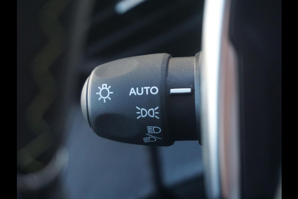Peugeot 2008 1.2 Hybrid 145 GT 360 Camera