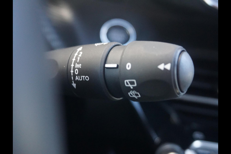Peugeot 2008 1.2 Hybrid 145 GT 360 Camera