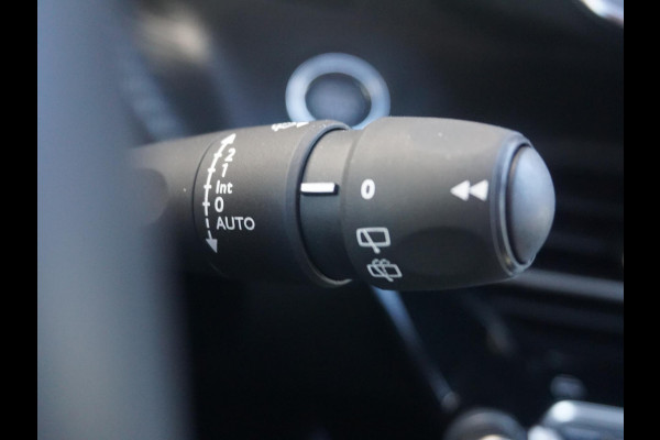 Peugeot 2008 1.2 Hybrid 145 GT 360 Camera