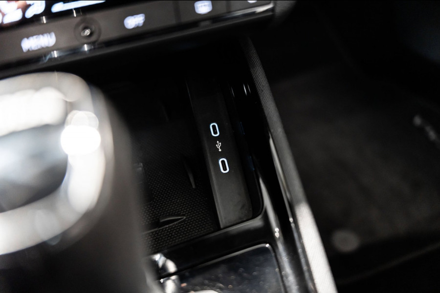 Škoda SCALA 1.5 TSI Sport Business DSG LED PANO CAMERA KUIPSTOELEN