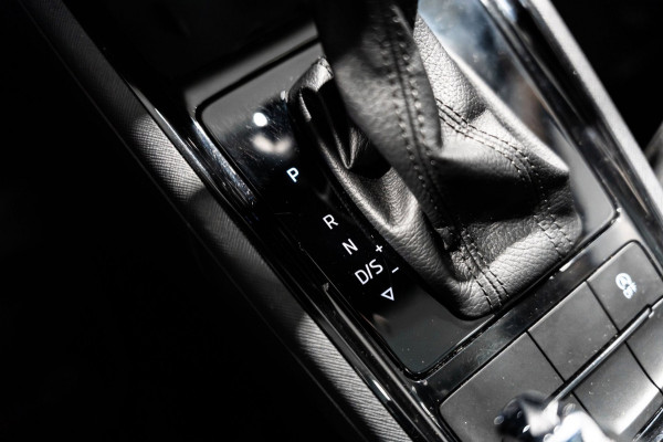 Škoda SCALA 1.5 TSI Sport Business DSG LED PANO CAMERA KUIPSTOELEN