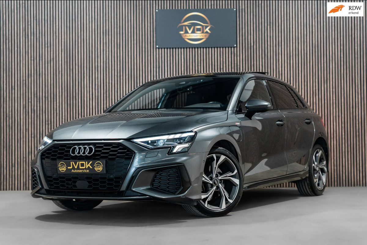 Audi A3 Sportback 40 TFSI e S-Line 2023 S-Tronic PANO LED VIRTUAL