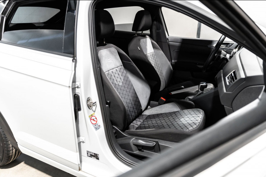 Volkswagen Taigo 1.5 TSI R-Line IQ DSG PANO CAMERA