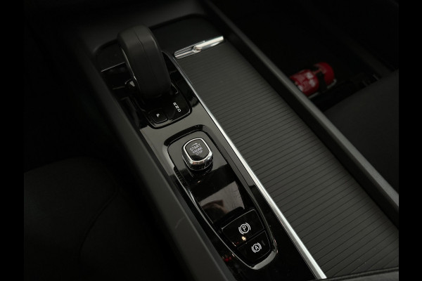 Volvo XC60 2.0 T6 Plug-in hybrid AWD Inscription Pano|Keyless