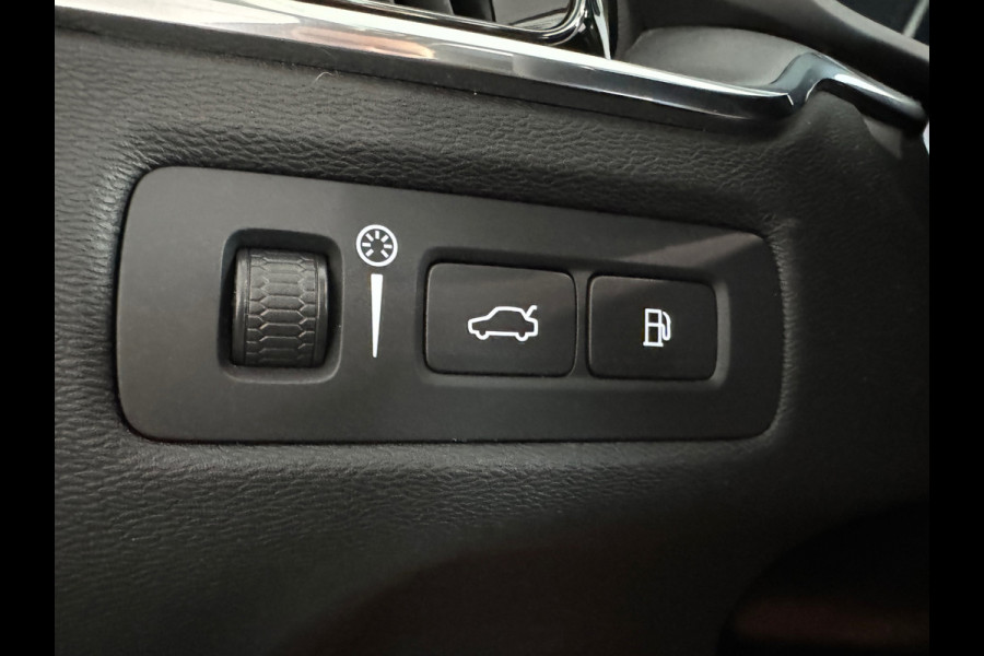 Volvo XC60 2.0 T6 Plug-in hybrid AWD Inscription Pano|Keyless