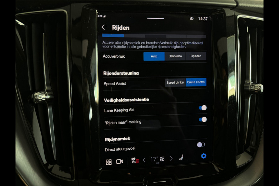 Volvo XC60 2.0 T6 Plug-in hybrid AWD Inscription Pano|Keyless