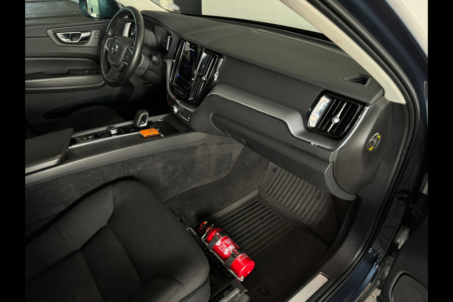 Volvo XC60 2.0 T6 Plug-in hybrid AWD Inscription Pano|Keyless