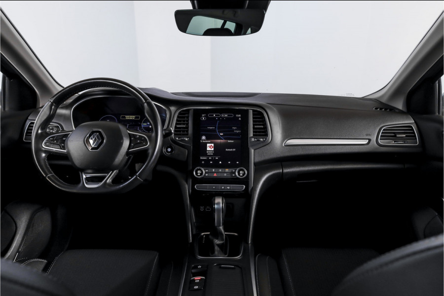 Renault Mégane Estate 1.6 E-Tech Plug-In Hybrid 160 Business Edition One | Dig. Cockpit | Cruise | PDC | Camera | NAV+App. Connect | ECC | Trekhaak | LM 17" |