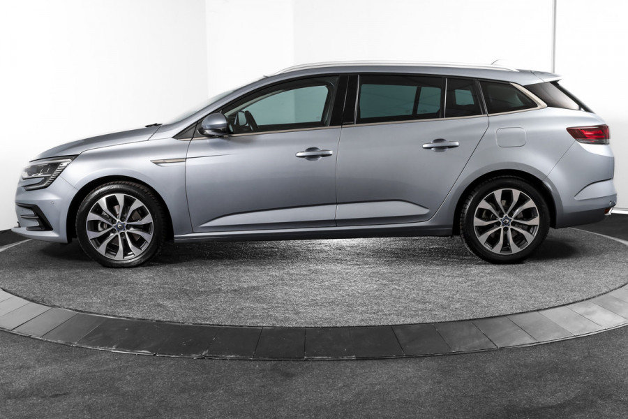 Renault Mégane Estate 1.6 E-Tech Plug-In Hybrid 160 Business Edition One | Dig. Cockpit | Cruise | PDC | Camera | NAV+App. Connect | ECC | Trekhaak | LM 17" |