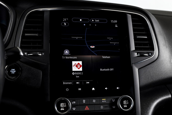 Renault Mégane Estate 1.6 E-Tech Plug-In Hybrid 160 Business Edition One | Dig. Cockpit | Cruise | PDC | Camera | NAV+App. Connect | ECC | Trekhaak | LM 17" |