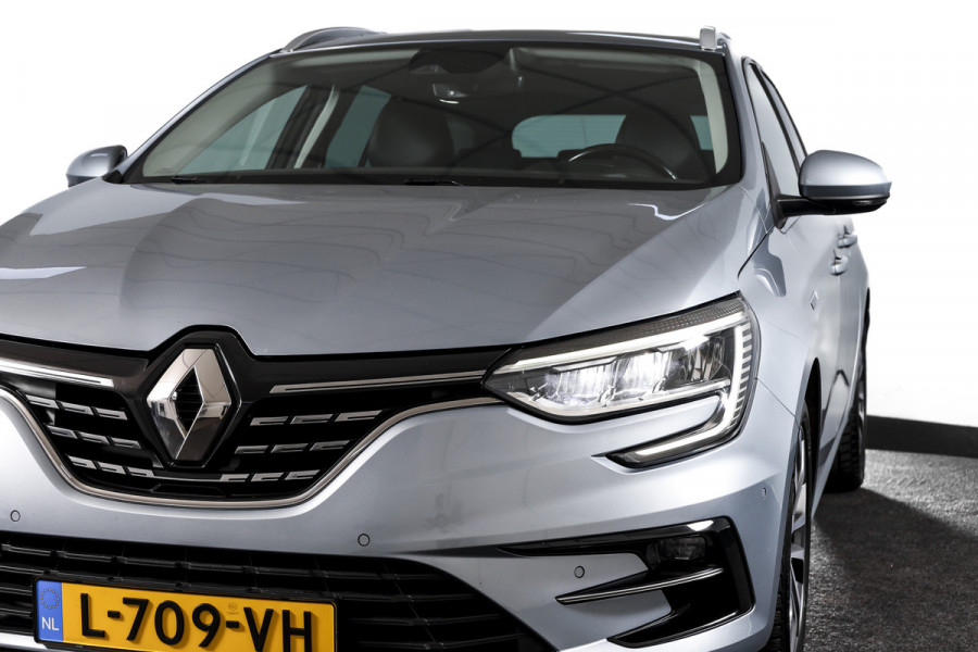 Renault Mégane Estate 1.6 E-Tech Plug-In Hybrid 160 Business Edition One | Dig. Cockpit | Cruise | PDC | Camera | NAV+App. Connect | ECC | Trekhaak | LM 17" |