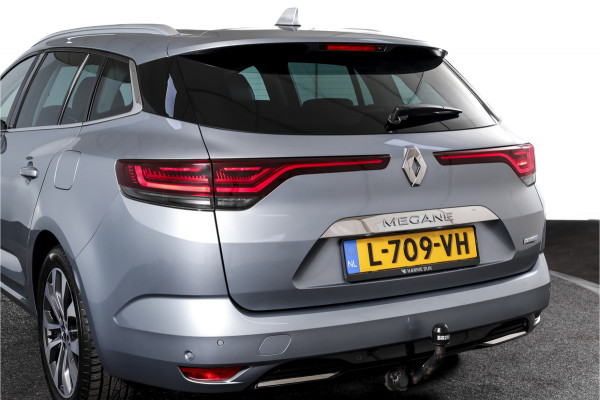 Renault Mégane Estate 1.6 E-Tech Plug-In Hybrid 160 Business Edition One | Dig. Cockpit | Cruise | PDC | Camera | NAV+App. Connect | ECC | Trekhaak | LM 17" |