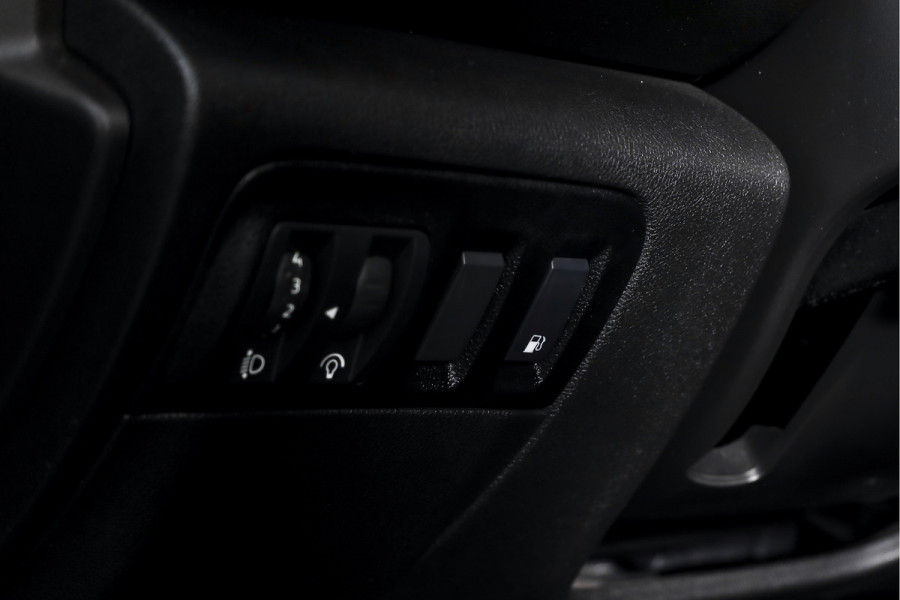 Renault Mégane Estate 1.6 E-Tech Plug-In Hybrid 160 Business Edition One | Dig. Cockpit | Cruise | PDC | Camera | NAV+App. Connect | ECC | Trekhaak | LM 17" |