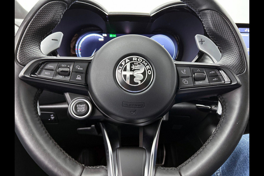 Alfa Romeo Tonale 1.5T 160PK Hybrid Veloce PANORAMADAK | LEER | CAMERA | 20”LM