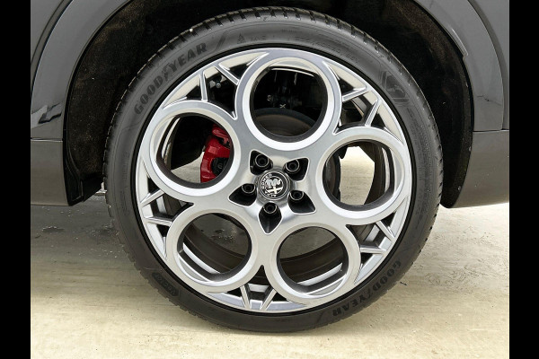 Alfa Romeo Tonale 1.5T 160PK Hybrid Veloce PANORAMADAK | LEER | CAMERA | 20”LM