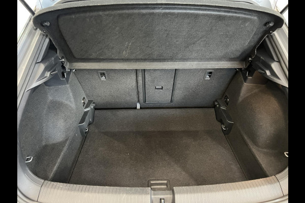 Volkswagen T-Roc 1.5 TSI R-Line Business Airco Navi Carplay PDC VA + Camera Adaptive Cruise Control Privacy Glass Full LED