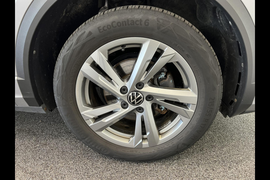 Volkswagen T-Roc 1.5 TSI R-Line Business Airco Navi Carplay PDC VA + Camera Adaptive Cruise Control Privacy Glass Full LED