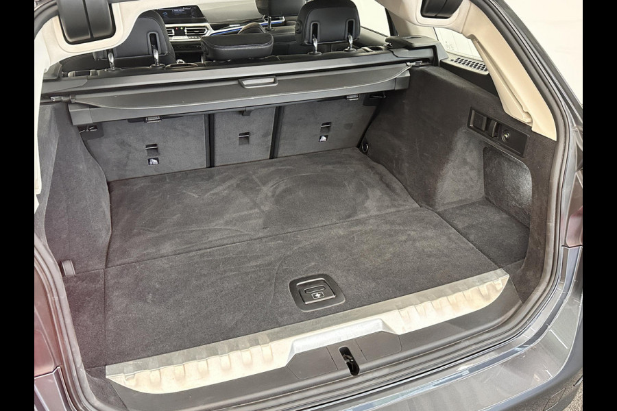 BMW 3 Serie Touring 320e Aut. Sportline 204pk Airco ECC Navi Carplay PDC VA Adaptive Cruise Control Full LED Virtual Cockpit Trekhaak BMW HiFi Driver Assistance Pack