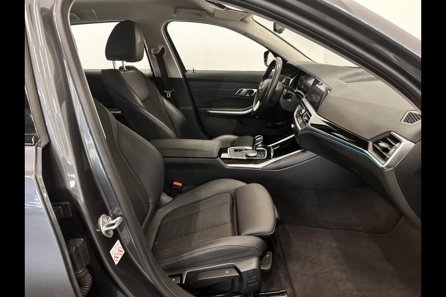 BMW 3 Serie Touring 320e Aut. Sportline 204pk Airco ECC Navi Carplay PDC VA Adaptive Cruise Control Full LED Virtual Cockpit Trekhaak BMW HiFi Driver Assistance Pack