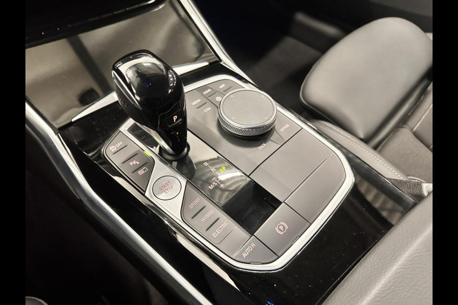 BMW 3 Serie Touring 320e Aut. Sportline 204pk Airco ECC Navi Carplay PDC VA Adaptive Cruise Control Full LED Virtual Cockpit Trekhaak BMW HiFi Driver Assistance Pack
