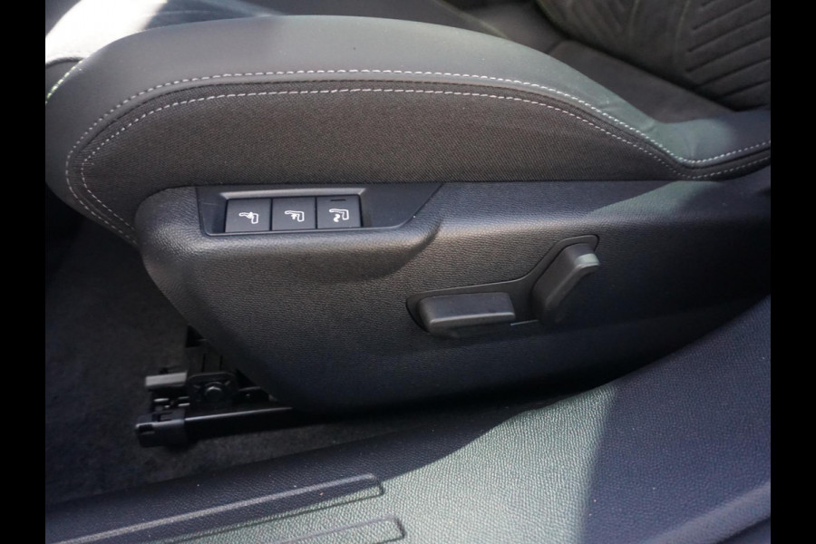 Peugeot e-2008 EV GT 54 kWh