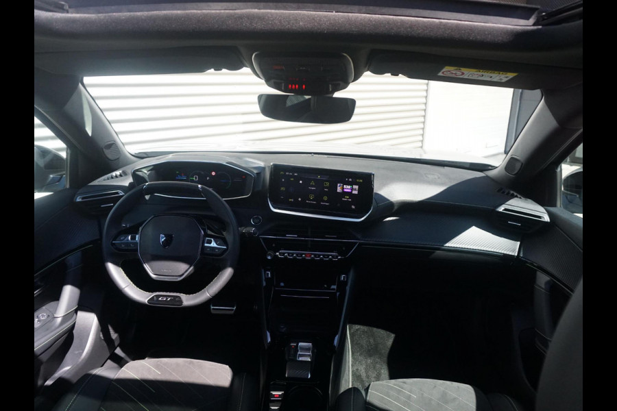 Peugeot e-2008 EV GT 54 kWh