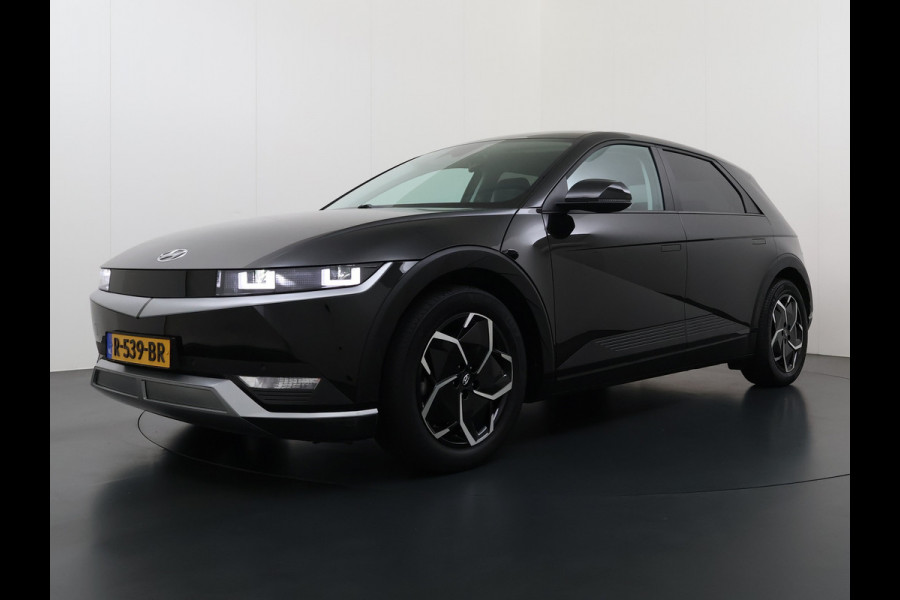 Hyundai IONIQ 5 Connect+ 73kWh SOH 100% Warmtepomp Bose®-Audio Adap.Cruise Navi Ecc Camera Stoel+Stuurverwarming Apple Carplay Android Auto Pdc Elek.Stoelen+Achterklep Led Lmv 19" Privacy Glas DAB Origineel Nederlandse Auto Long Range
