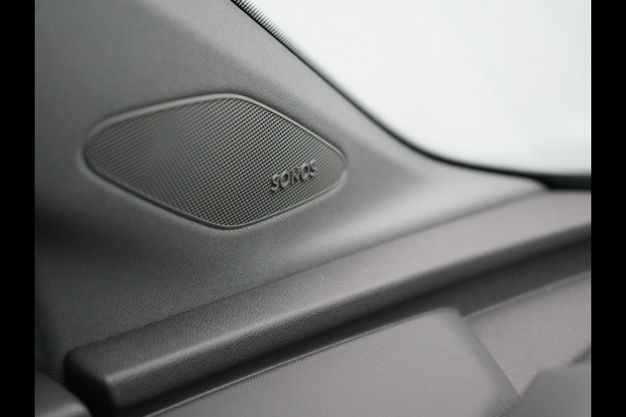 Audi Q4 e-tron 45 Quattro Edition 77 kWh 265pk Dealer O.H. | Panodak | Sonos Audio | Sfeerverlichting | Lederen Sportstoelen Verwarmd | Apple Carplay | Navigatie | DAB | 20"L.M |