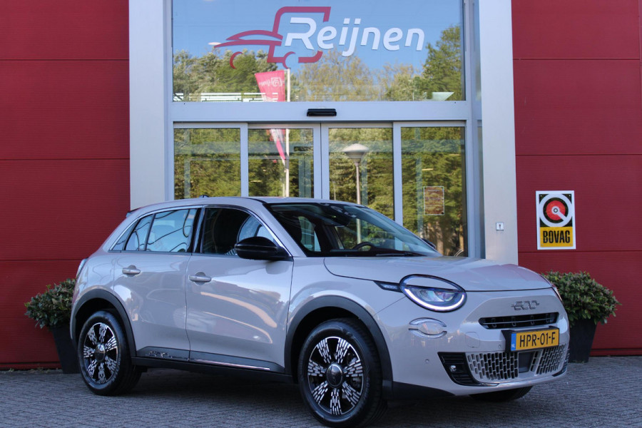 Fiat 600 1.2 Hybrid 110PK AUTOMAAT URBAN | STOEL/VOORRUIT VERWARMING | KEYLESS ENTRY/START | 17" LICHTEMATELN VELGEN | DRAADLOZE TELEFOONLADER | DRAADLOZE APPLE CARPLAY/ANDROID AUTO | NAVIGATIE | DAB+ RADIO | PARKEERSENSOREN VOOR + ACHTER | ACHTERUITRIJ CAMERA | CRUISE CONTROL | LED KOPLAMPEN |