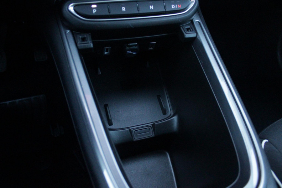 Fiat 600 1.2 Hybrid 110PK AUTOMAAT URBAN | STOEL/VOORRUIT VERWARMING | KEYLESS ENTRY/START | 17" LICHTEMATELN VELGEN | DRAADLOZE TELEFOONLADER | DRAADLOZE APPLE CARPLAY/ANDROID AUTO | NAVIGATIE | DAB+ RADIO | PARKEERSENSOREN VOOR + ACHTER | ACHTERUITRIJ CAMERA | CRUISE CONTROL | LED KOPLAMPEN |