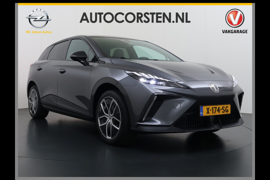 MG Mg4 electric Trophy Extended Range 77kWh Warmtepomp Trekhaak SOH 95% Adap.Cruise Navi 360°Camera Apple Carplay Android Auto Elek.Stoel+Verwar Led Privacy Glas Isofix DAB Bluetooth Dodehoek detector File assistent Rijstrooksensor Wifi 1e Eigenaar Origineel Nederlandse Auto