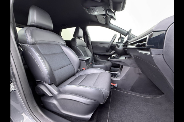 MG Mg4 electric Trophy Extended Range 77kWh Warmtepomp Trekhaak SOH 95% Adap.Cruise Navi 360°Camera Apple Carplay Android Auto Elek.Stoel+Verwar Led Privacy Glas Isofix DAB Bluetooth Dodehoek detector File assistent Rijstrooksensor Wifi 1e Eigenaar Origineel Nederlandse Auto